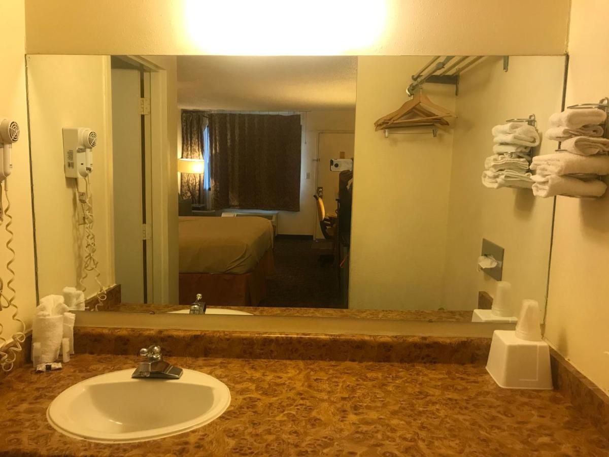 Traveler Inn Craig Exterior photo